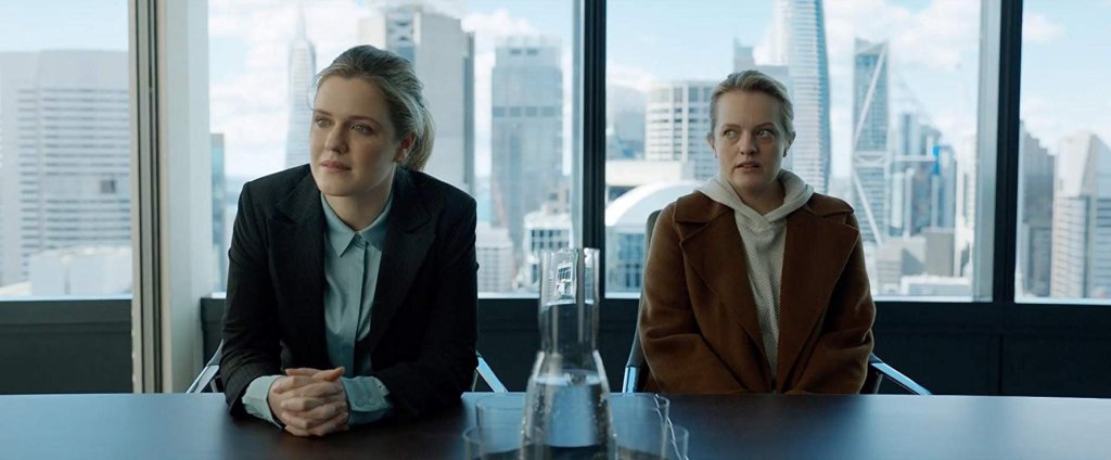 Elisabeth Moss and Harriet Dyer in The Invisible Man (2020)